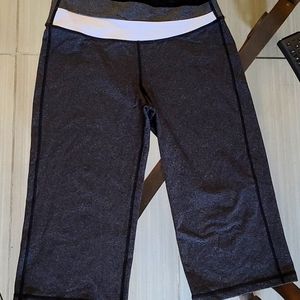 Lululemon womens yoga pants size 6